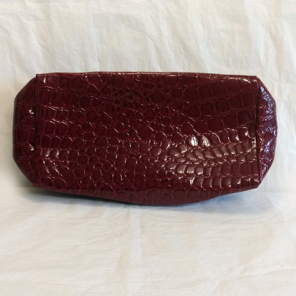 Estee Lauder Crocodile Pattern-Burgundy/Black Makeup Bag - Picture 4 of 8